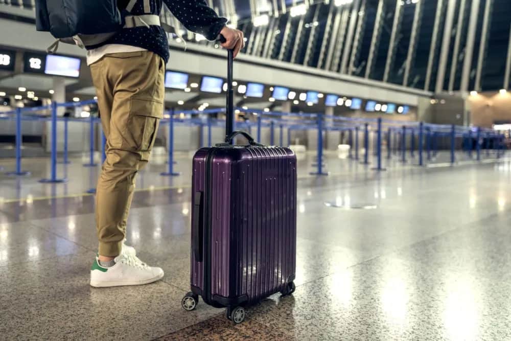 Czy w walizce można przewozić alkohol? Oto ważne zasady i ograniczenia